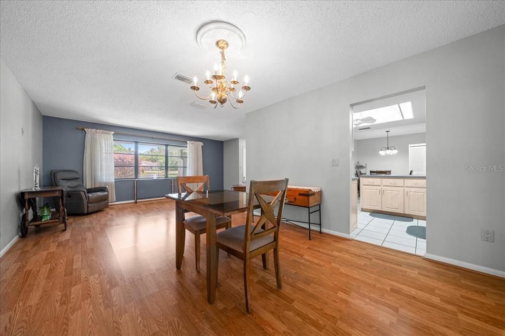 For Sale: $250,000 (2 beds, 2 baths, 1968 Square Feet)