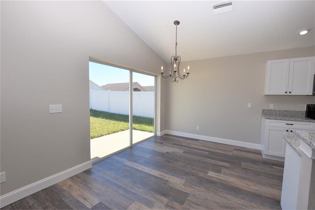 Active With Contract: $2,000 (4 beds, 3 baths, 1883 Square Feet)