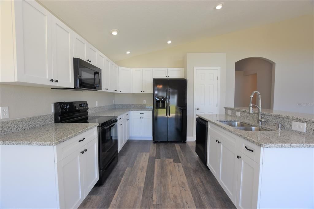 Active With Contract: $2,000 (4 beds, 3 baths, 1883 Square Feet)