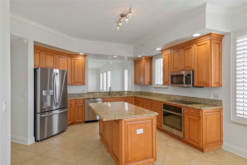 For Sale: $1,675,000 (4 beds, 3 baths, 2610 Square Feet)