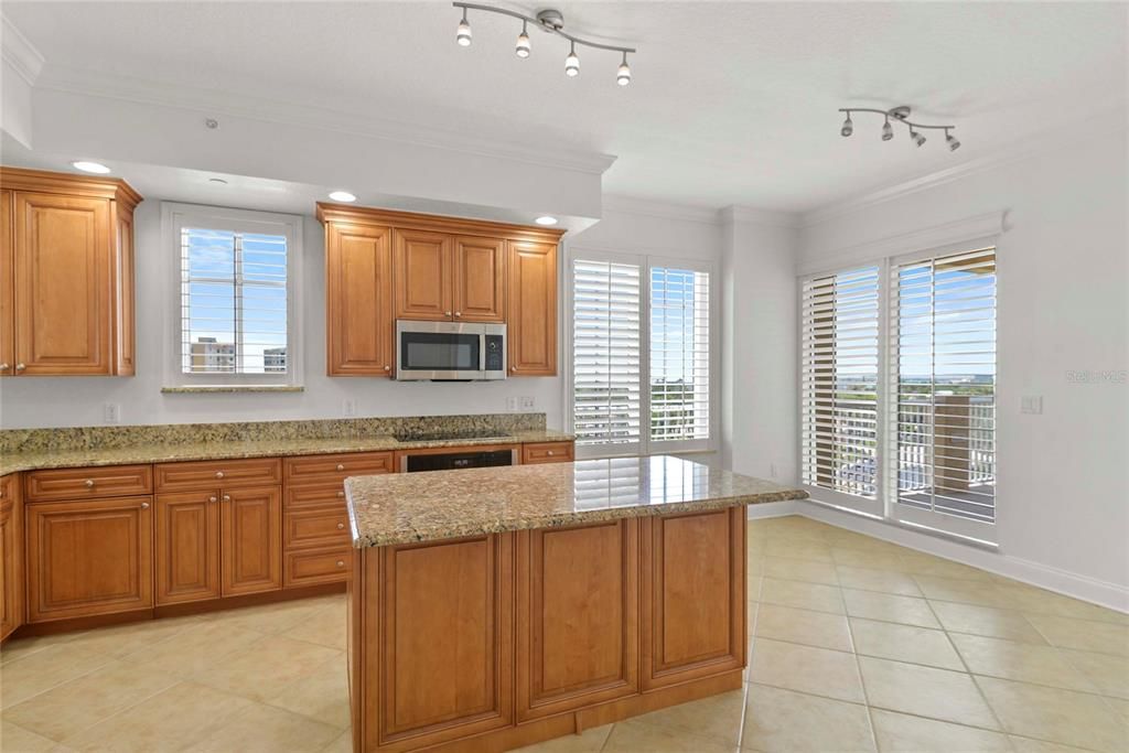 For Sale: $1,675,000 (4 beds, 3 baths, 2610 Square Feet)