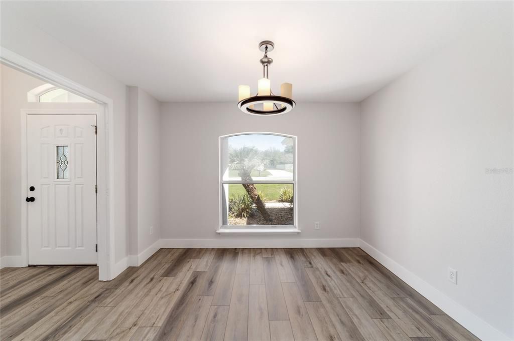 For Sale: $349,000 (4 beds, 3 baths, 2090 Square Feet)