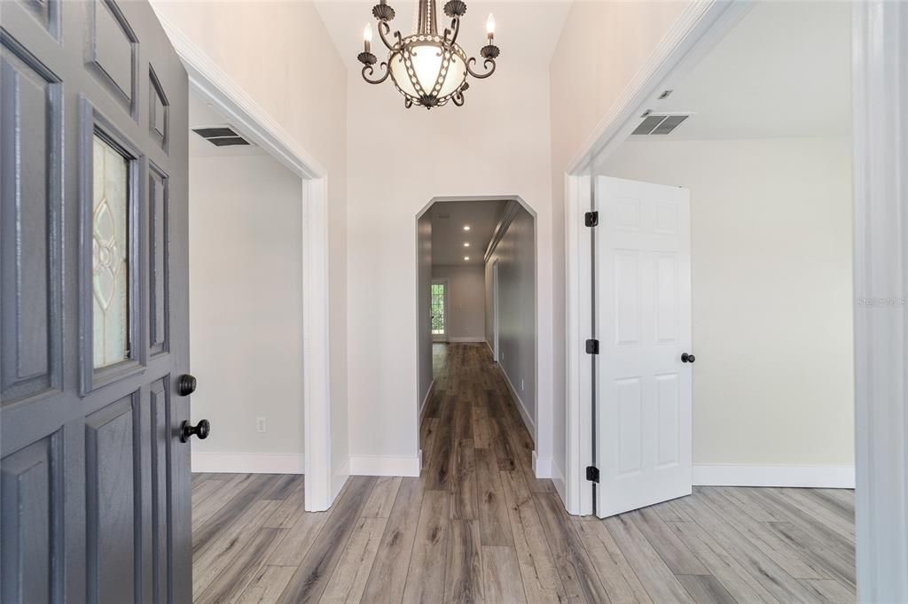 For Sale: $349,000 (4 beds, 3 baths, 2090 Square Feet)
