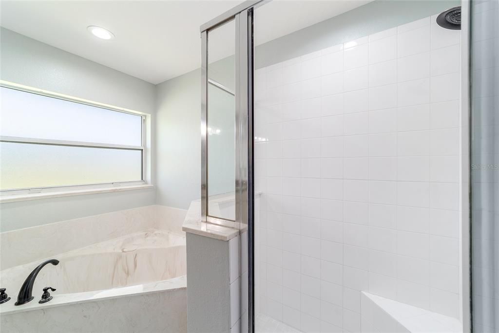 For Sale: $349,000 (4 beds, 3 baths, 2090 Square Feet)