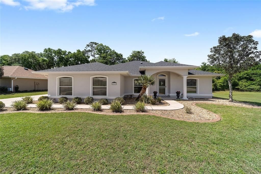 For Sale: $349,000 (4 beds, 3 baths, 2090 Square Feet)