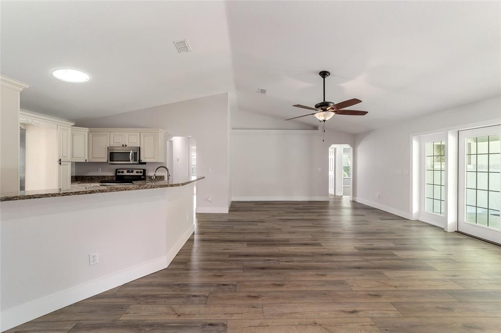 For Sale: $349,000 (4 beds, 3 baths, 2090 Square Feet)