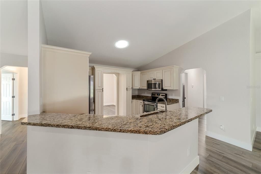 For Sale: $349,000 (4 beds, 3 baths, 2090 Square Feet)