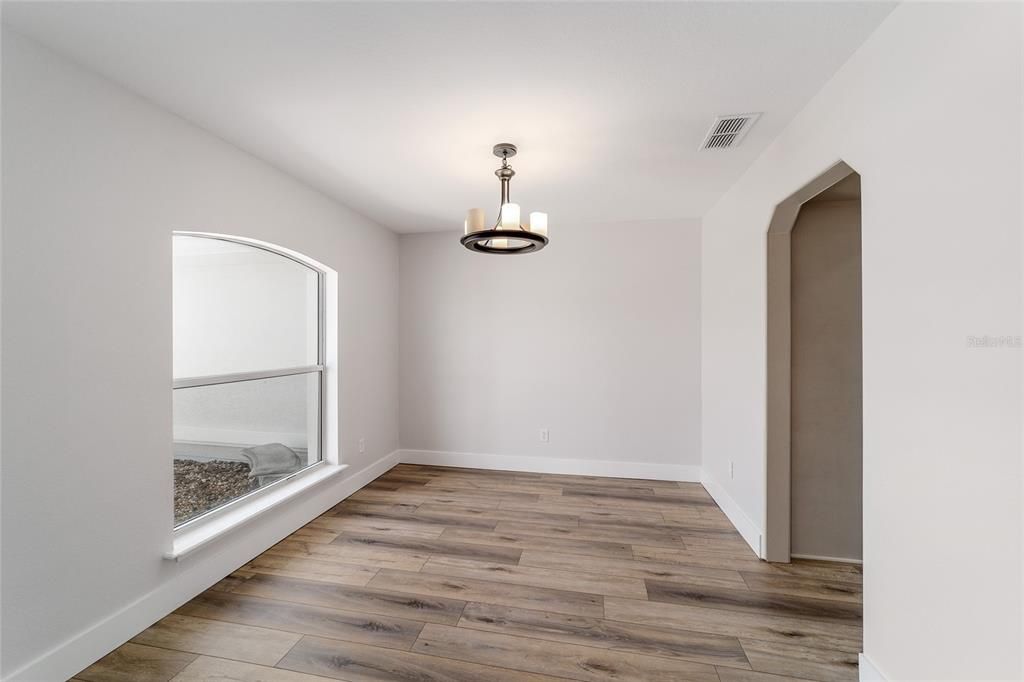 For Sale: $349,000 (4 beds, 3 baths, 2090 Square Feet)