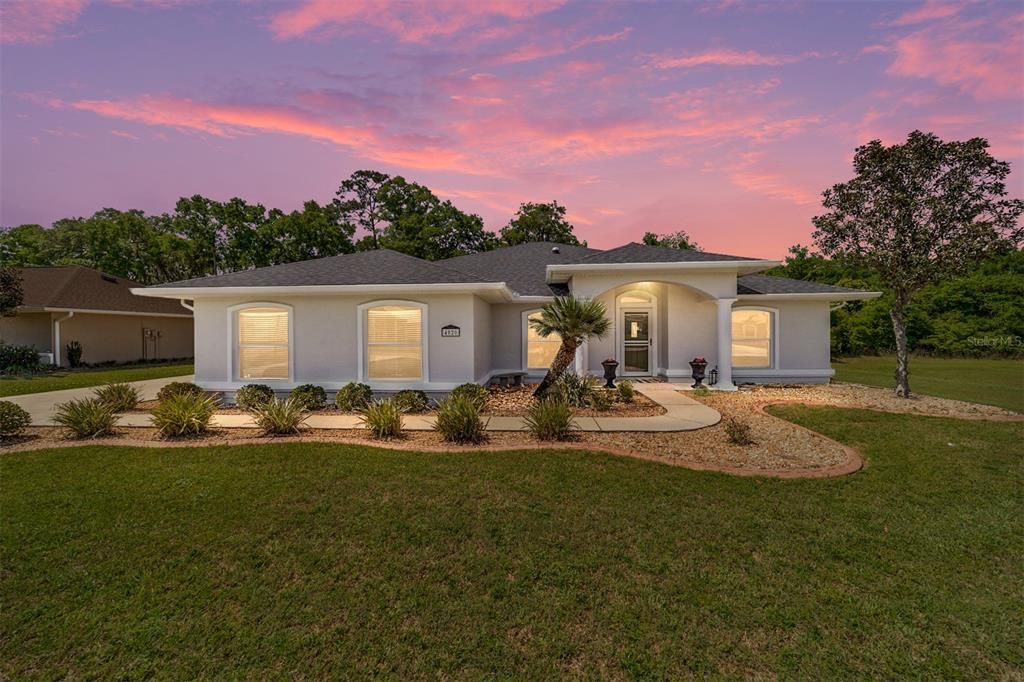 For Sale: $349,000 (4 beds, 3 baths, 2090 Square Feet)