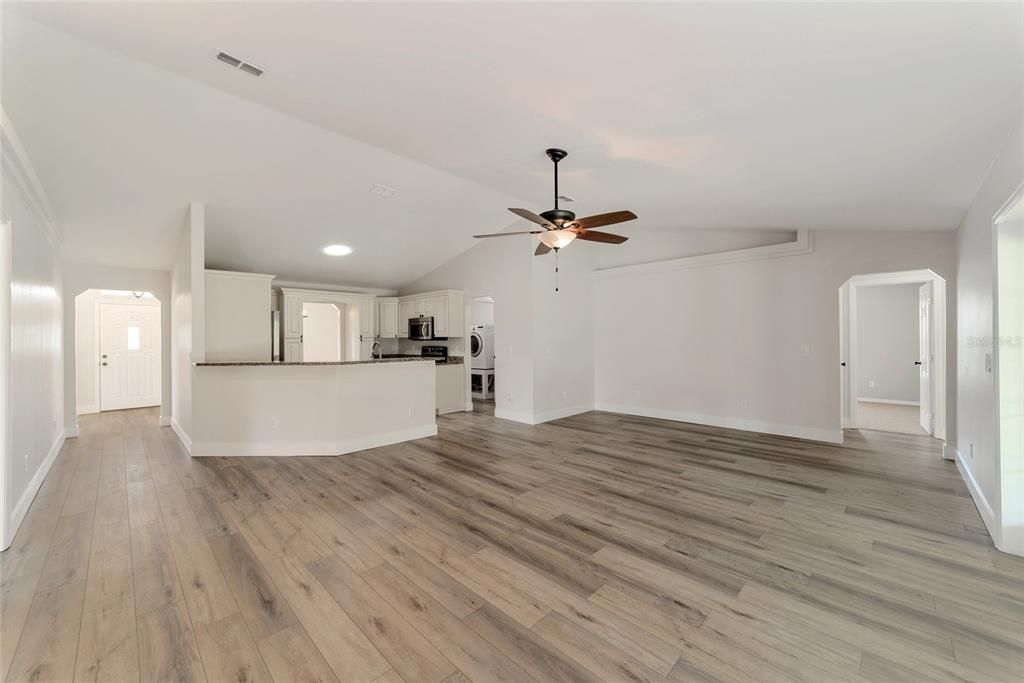 For Sale: $349,000 (4 beds, 3 baths, 2090 Square Feet)
