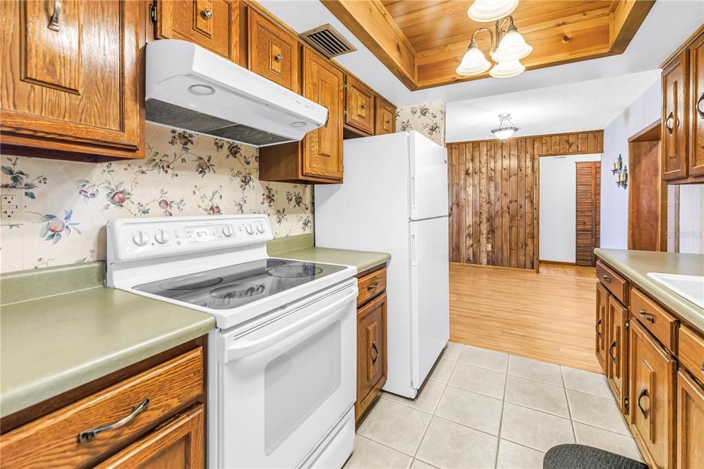 For Sale: $795,000 (3 beds, 2 baths, 2997 Square Feet)