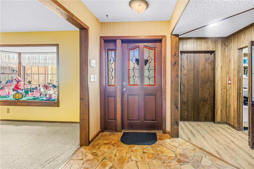 For Sale: $795,000 (3 beds, 2 baths, 2997 Square Feet)