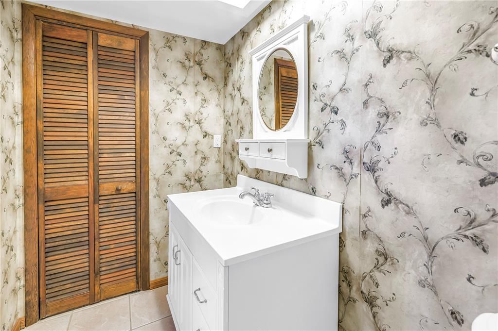 For Sale: $795,000 (3 beds, 2 baths, 2997 Square Feet)