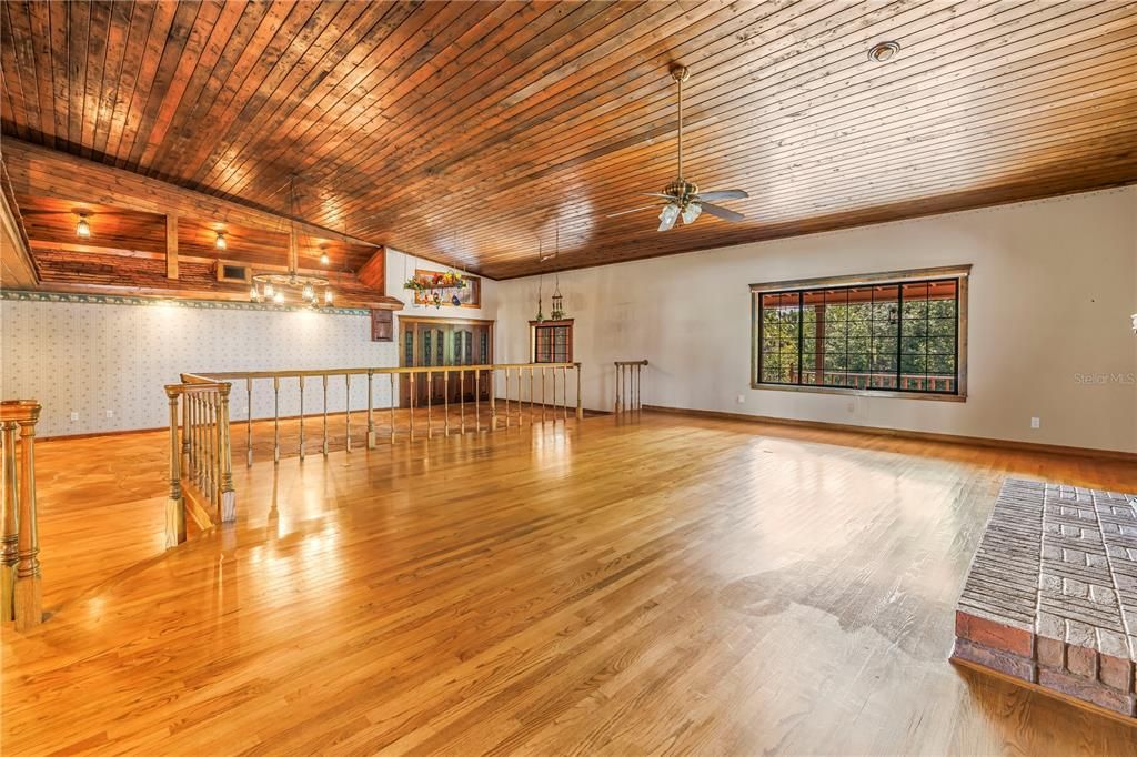 For Sale: $795,000 (3 beds, 2 baths, 2997 Square Feet)