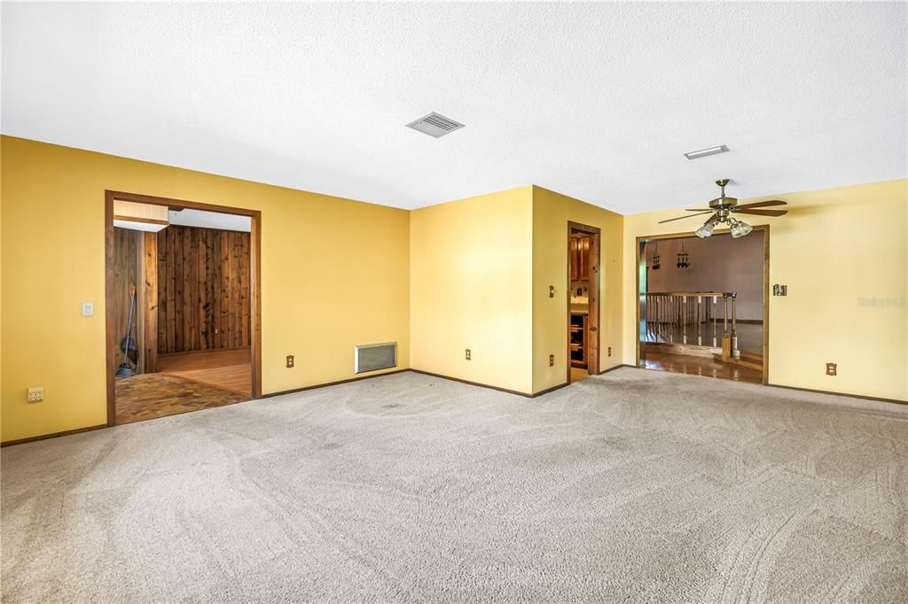 For Sale: $795,000 (3 beds, 2 baths, 2997 Square Feet)