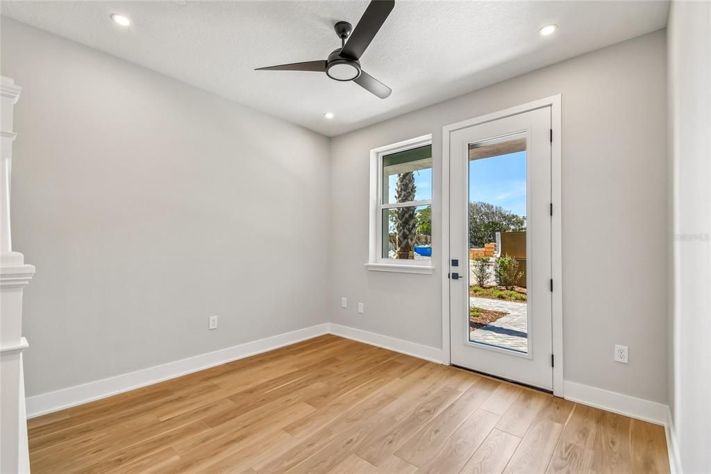 Active With Contract: $782,845 (4 beds, 3 baths, 2558 Square Feet)