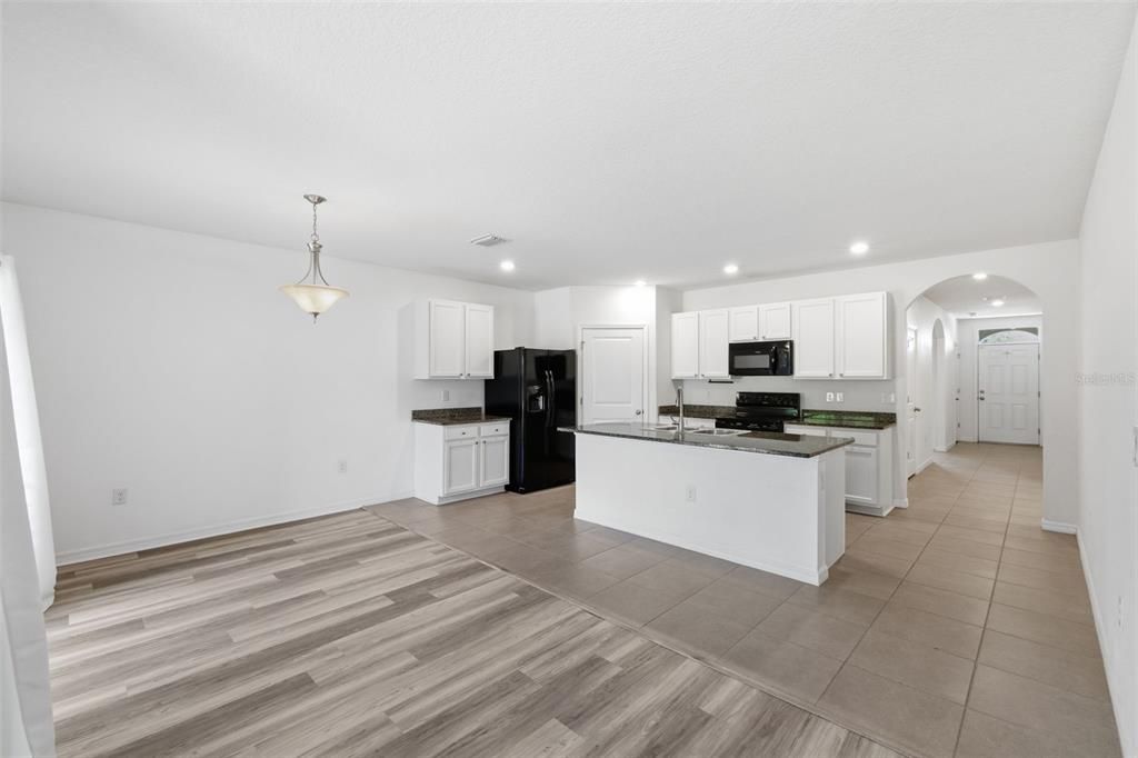 For Sale: $368,000 (4 beds, 2 baths, 1846 Square Feet)