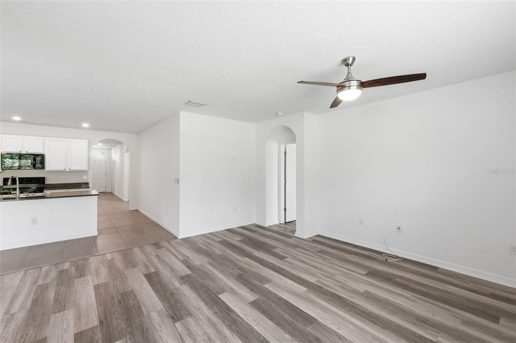 For Sale: $368,000 (4 beds, 2 baths, 1846 Square Feet)