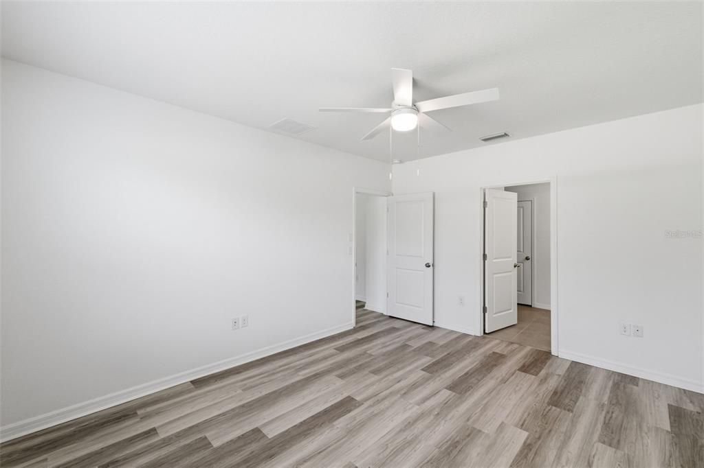 For Sale: $368,000 (4 beds, 2 baths, 1846 Square Feet)