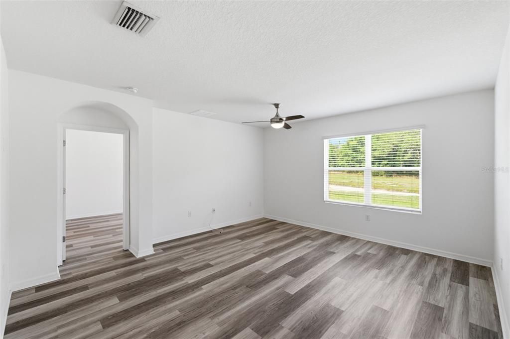 For Sale: $368,000 (4 beds, 2 baths, 1846 Square Feet)