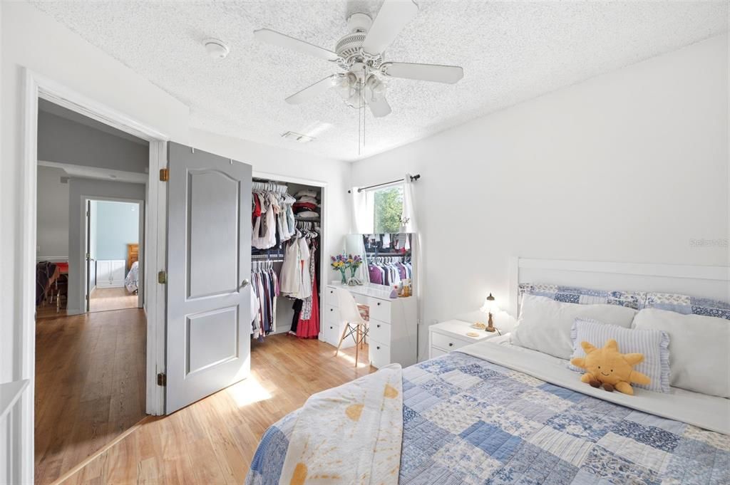 Activo con contrato: $410,000 (4 camas, 2 baños, 1848 Pies cuadrados)