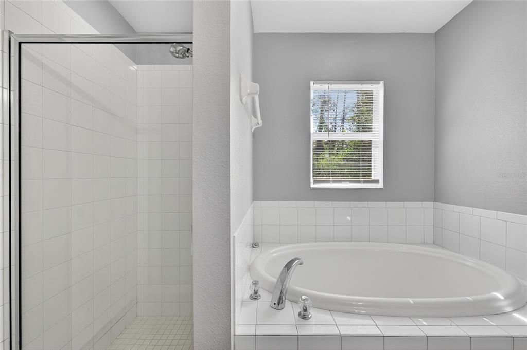 Activo con contrato: $262,000 (3 camas, 2 baños, 1452 Pies cuadrados)