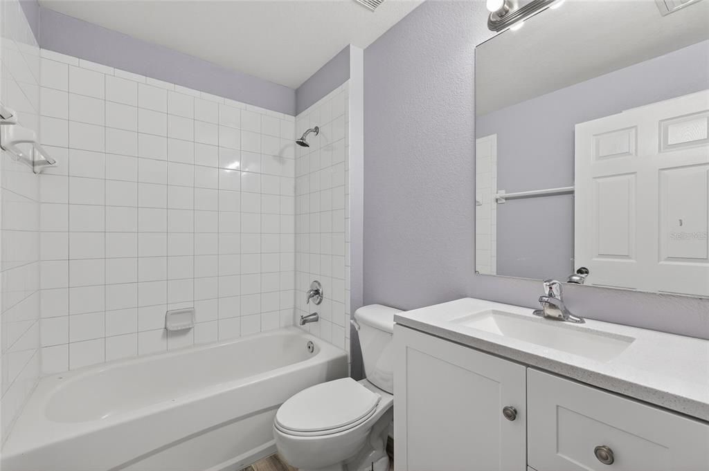 Activo con contrato: $262,000 (3 camas, 2 baños, 1452 Pies cuadrados)