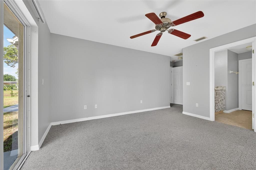 Activo con contrato: $262,000 (3 camas, 2 baños, 1452 Pies cuadrados)