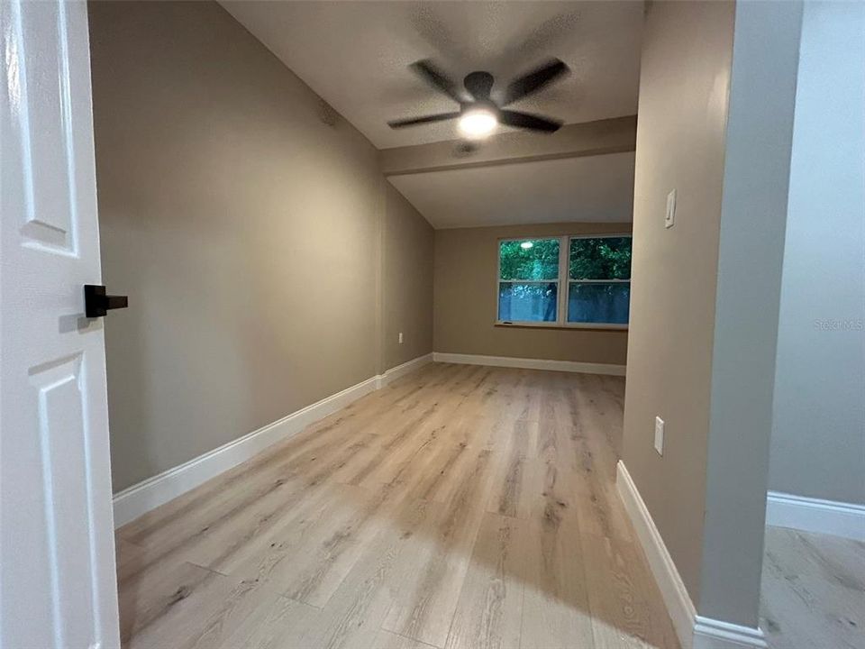 В аренду: $3,450 (5 спален, 4 ванн, 1790 Квадратных фут)