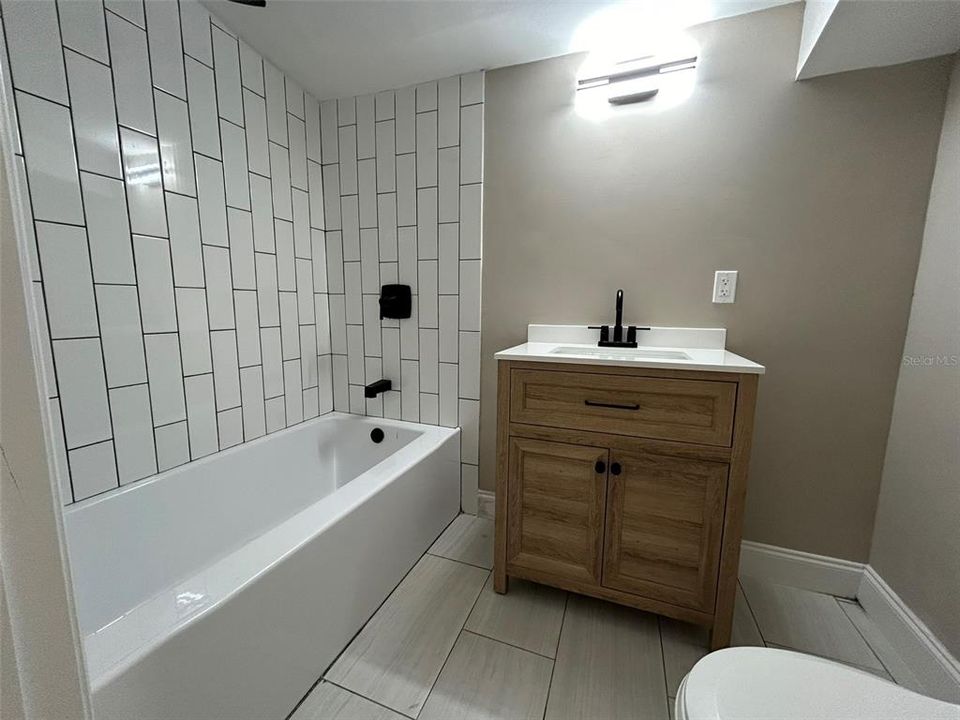 В аренду: $3,450 (5 спален, 4 ванн, 1790 Квадратных фут)