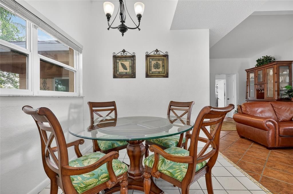 For Sale: $314,900 (3 beds, 2 baths, 1631 Square Feet)