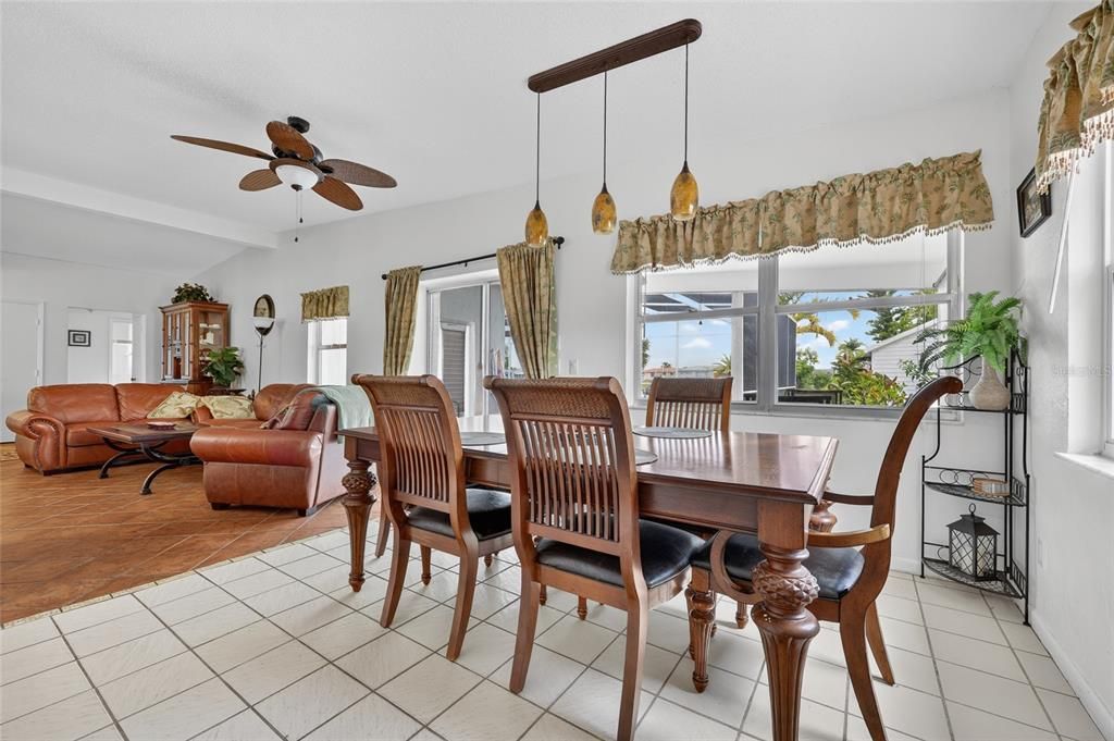 For Sale: $314,900 (3 beds, 2 baths, 1631 Square Feet)