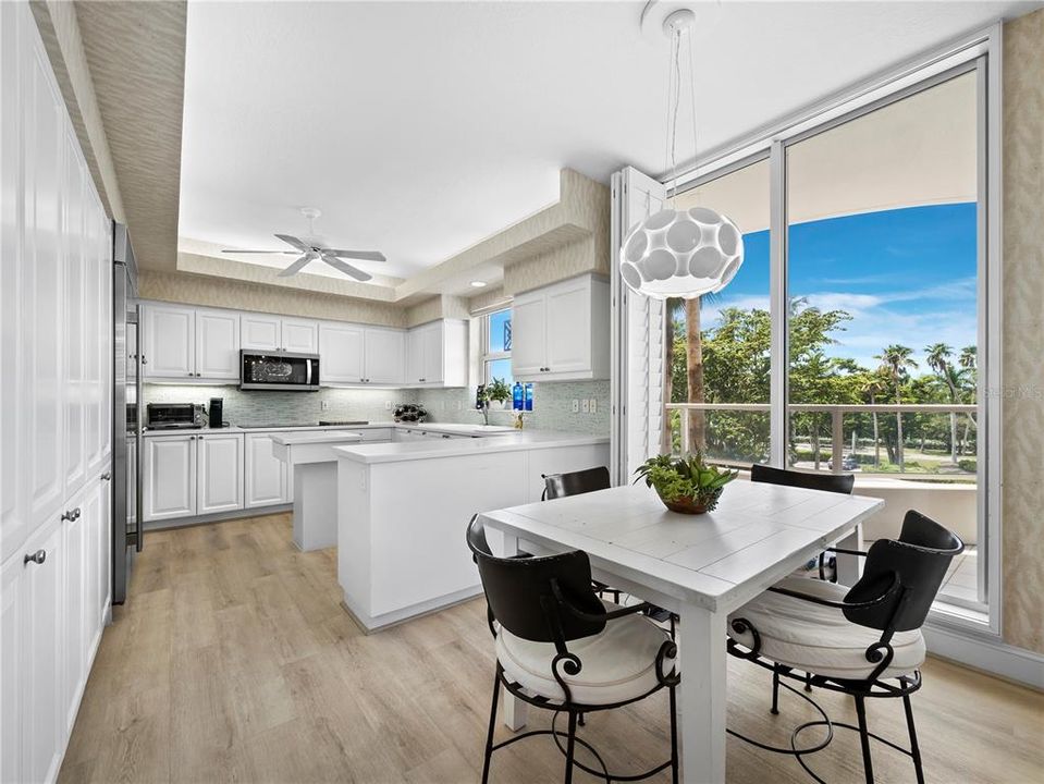 For Sale: $995,000 (3 beds, 3 baths, 2143 Square Feet)