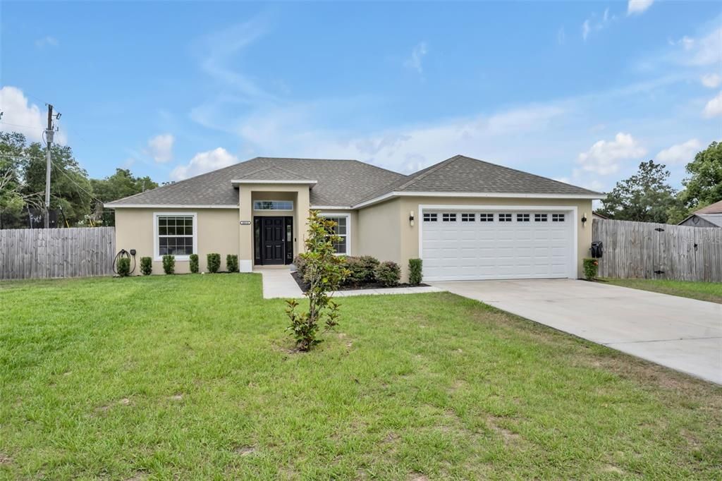 For Sale: $349,900 (4 beds, 2 baths, 1644 Square Feet)