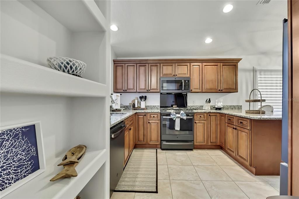 For Sale: $490,000 (3 beds, 2 baths, 1808 Square Feet)