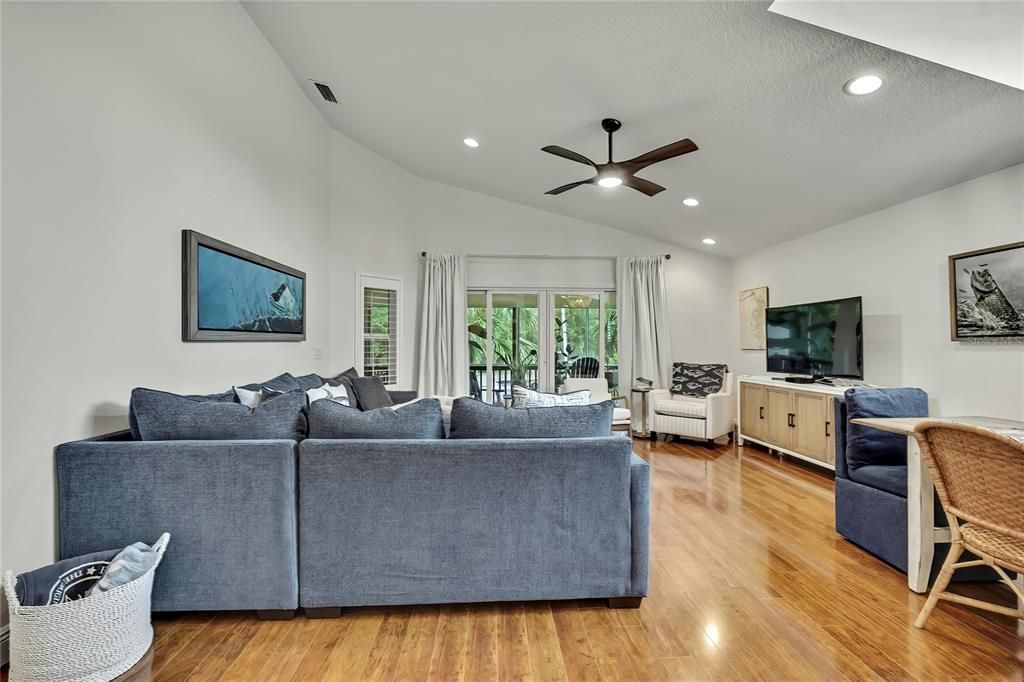 For Sale: $490,000 (3 beds, 2 baths, 1808 Square Feet)