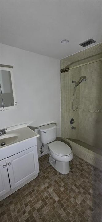 En Renta: $2,000 (3 camas, 2 baños, 1747 Pies cuadrados)