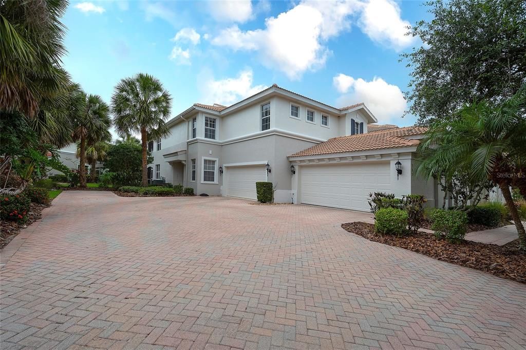 For Sale: $409,000 (3 beds, 2 baths, 2343 Square Feet)