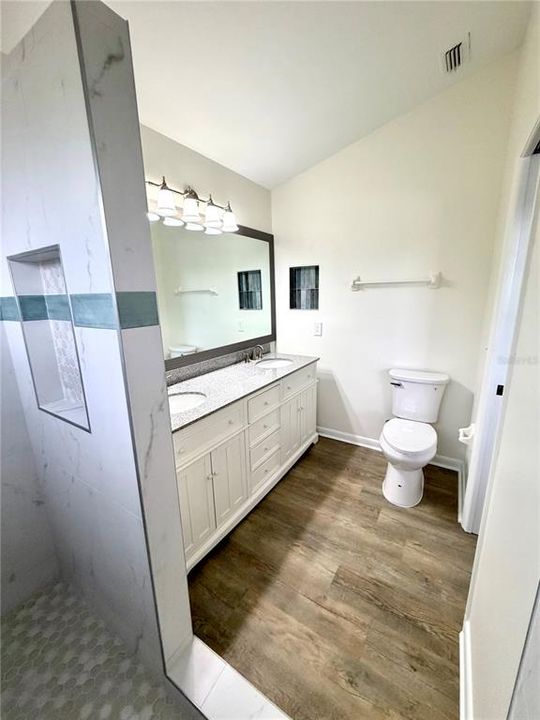 В аренду: $2,400 (3 спален, 2 ванн, 1249 Квадратных фут)