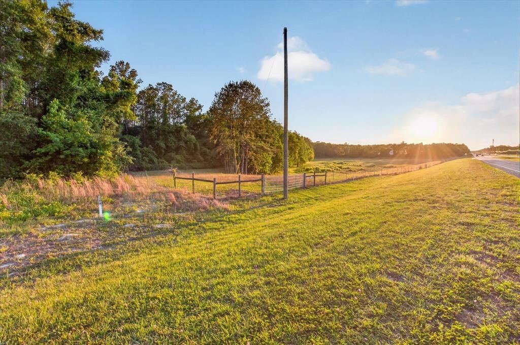 待售: $975,000 (9.10 acres)