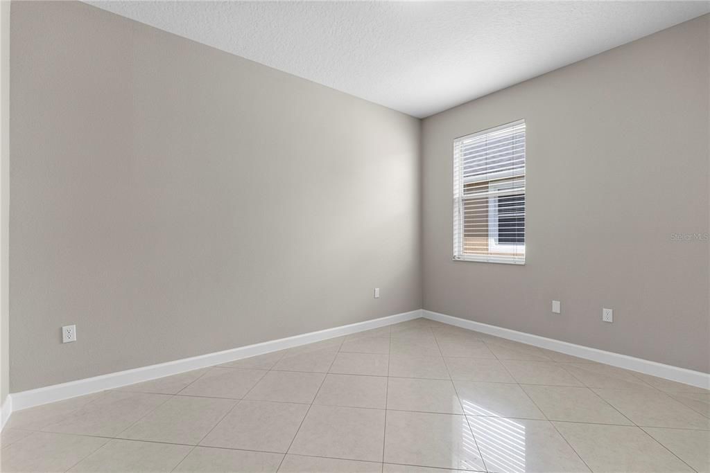 Activo con contrato: $750,000 (5 camas, 4 baños, 3542 Pies cuadrados)