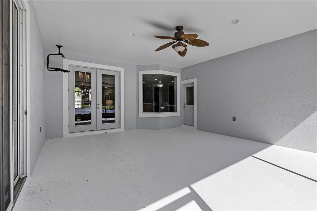 Activo con contrato: $750,000 (5 camas, 4 baños, 3542 Pies cuadrados)