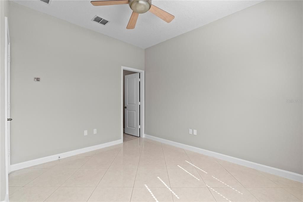 Activo con contrato: $750,000 (5 camas, 4 baños, 3542 Pies cuadrados)