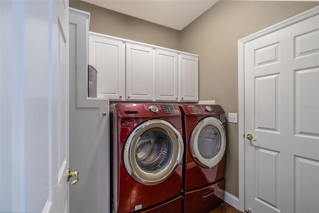 For Sale: $379,900 (3 beds, 2 baths, 1607 Square Feet)