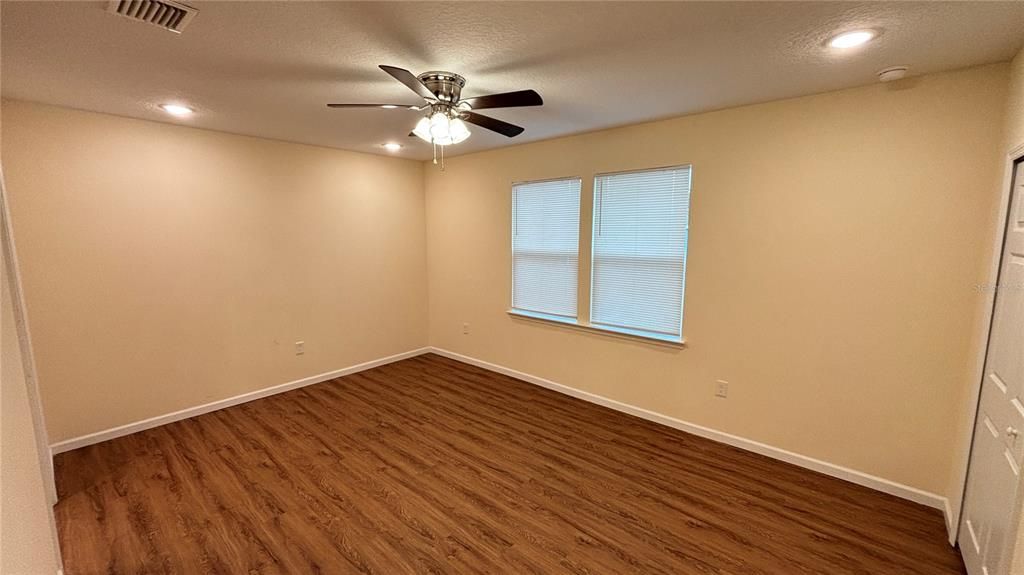В аренду: $1,695 (3 спален, 3 ванн, 1428 Квадратных фут)
