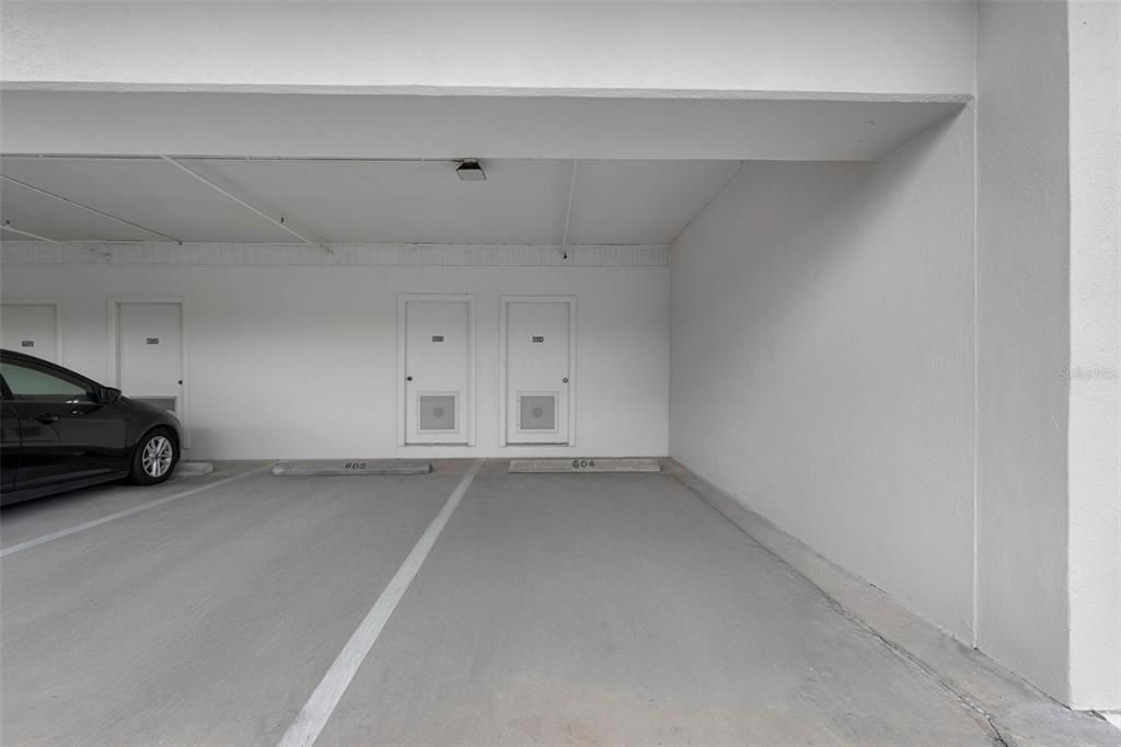 Active With Contract: $345,000 (2 beds, 2 baths, 1225 Square Feet)