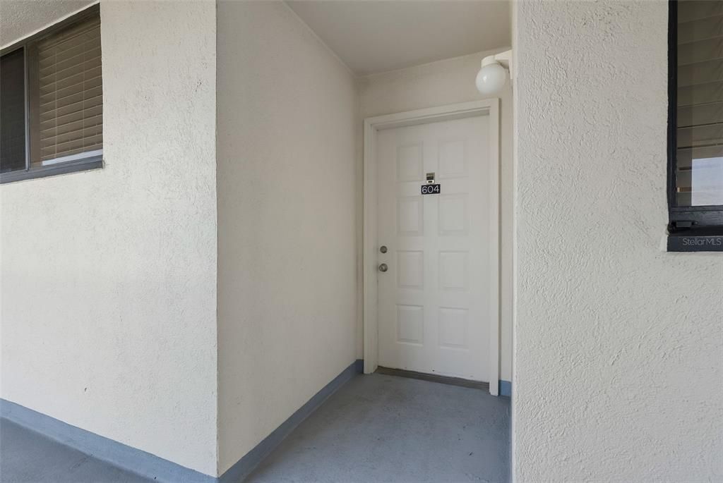 Active With Contract: $345,000 (2 beds, 2 baths, 1225 Square Feet)