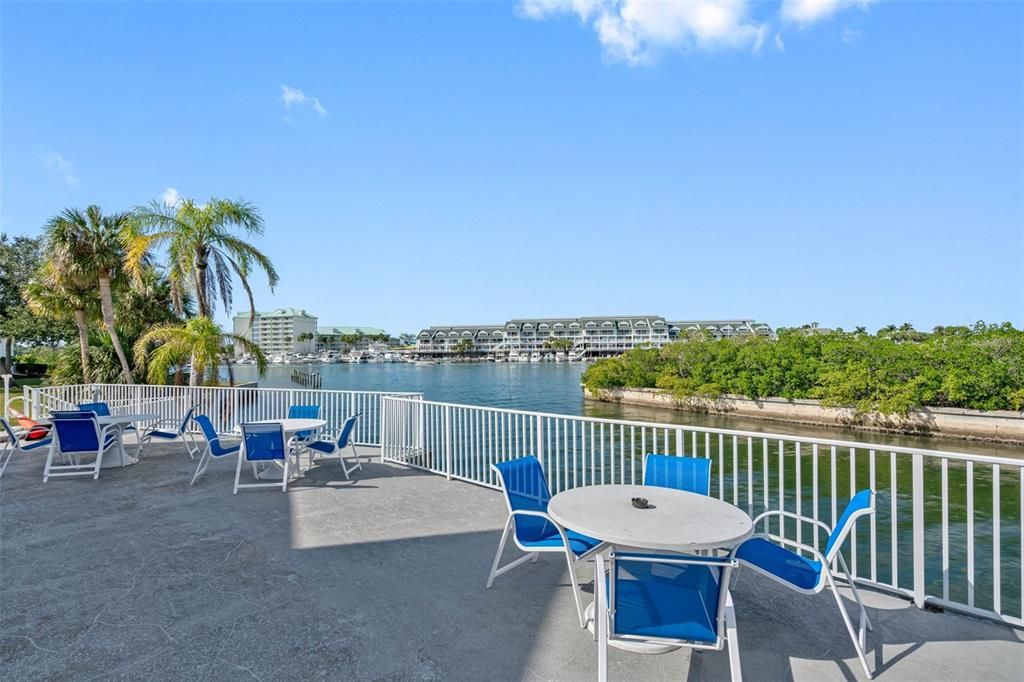 Active With Contract: $345,000 (2 beds, 2 baths, 1225 Square Feet)