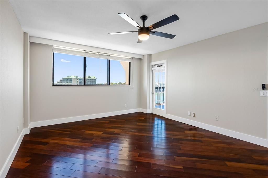 Active With Contract: $345,000 (2 beds, 2 baths, 1225 Square Feet)