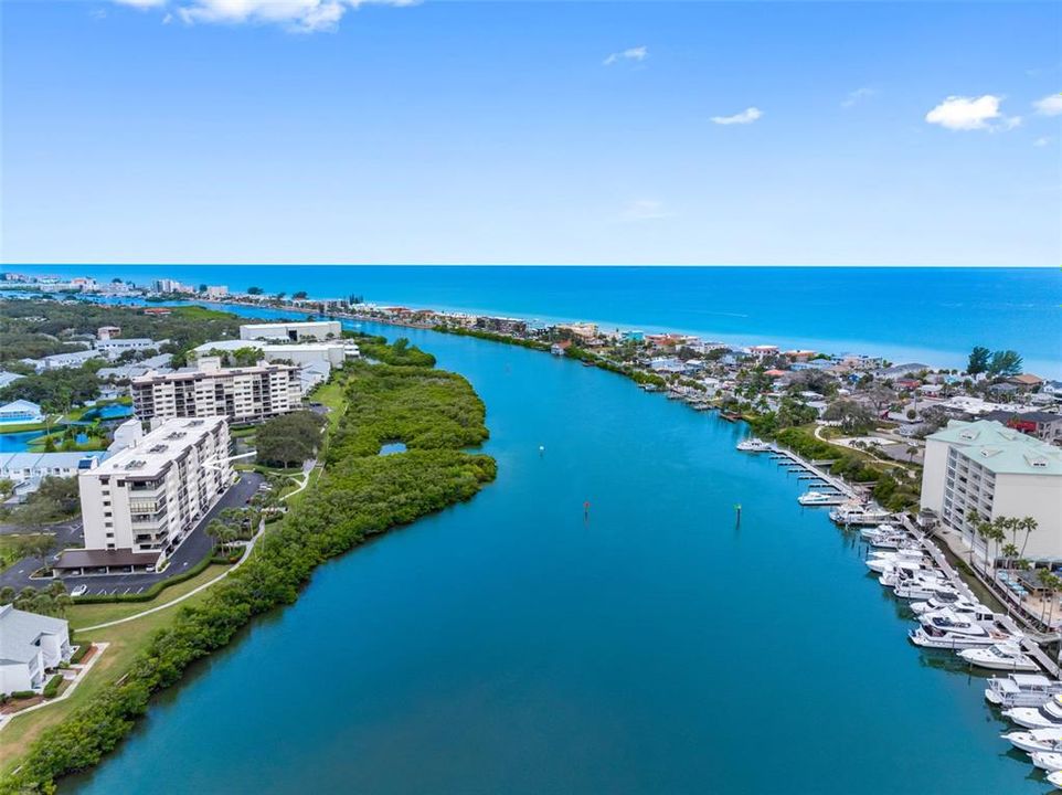 Active With Contract: $345,000 (2 beds, 2 baths, 1225 Square Feet)